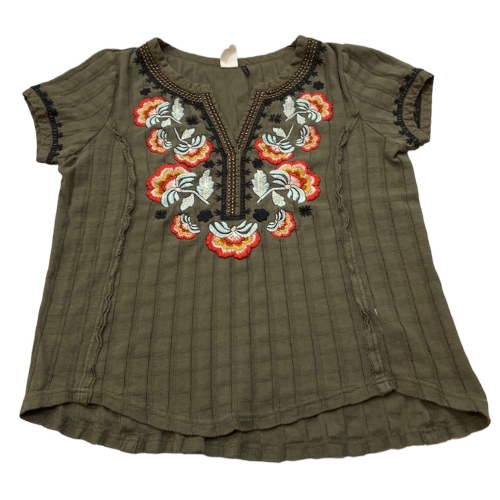 Anthro Akemi+Kin | embroidered boho top